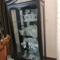 بوفه ویترین تمام شیشه دو طرف درب دار