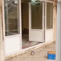 تولید درب ک پنجره های پی وی سی و شیشه سیار