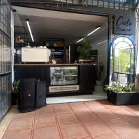 استخدام نیروی کار درکافه