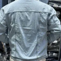 کاپشن لی|لباس|پیشوا, |دیوار