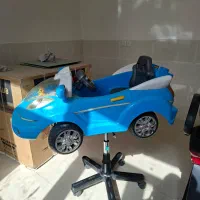 ویترین و صندلی و صندلی ماشینی کودک