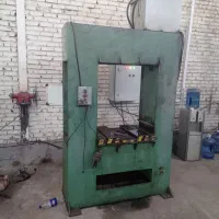 کارگر ساده و پرسکار