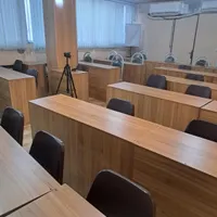 اجاره کلاس آموزشی انقلاب، با امکانات کامل|اجارهٔ کوتاه‌مدت دفتر کار و فضای آموزشی|تهران, جمال‌زاده|دیوار