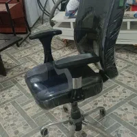 صندلی اداری گردان