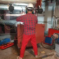تاسیسات ،لوله کشی،موتورخانه سرویس کار