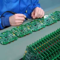 مونتاژ کار الکترونیک خانم و آقا و جذب سرباز امریه