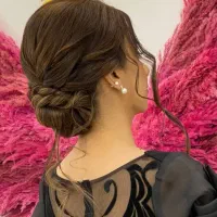 میکاپ و شینیون 50 درصد اف|خدمات آرایشگری و زیبایی|مشهد, چهارچشمه|دیوار