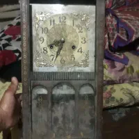 ساعت دیواری قدیمی