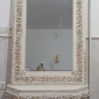 آینه و میز سفید طلایی درحدنو