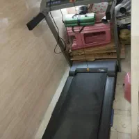 یک دستگاه تردمیل خانگی درحد نو