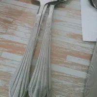 ملاقه استیل و قاشق پارچ