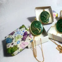 هدیه گردنبند طلایی رنگ ثابت
