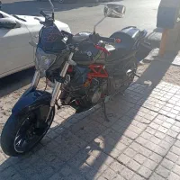 متور بنلی ۳۰۰