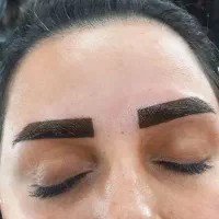 قاب سایه ابرو