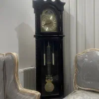 ساعت ایستاده پایه دار