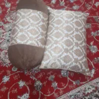 ۶عددرو بالشت لوله ای و۸عدد ز یرگوشی