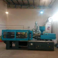 اپراتور یا کارگر ساده آقا - تزریق پلاستیک