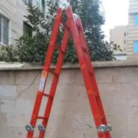 فروش چهارپایه فلزی حداقل ۱متر و نردبان دوطرفه.