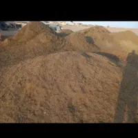 کود گوسفندی و خاک باغچه