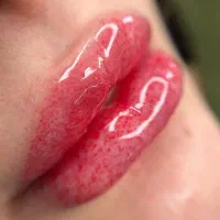 تخفیف باورنکردنی شید لب و خط چشم