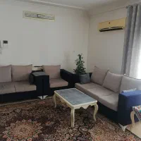 مبل راحتی کاملا سالم وتمیز 5میلیون
