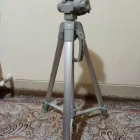 سه پایه دوربین