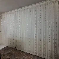 پرده و گاز و ماشین لباسشویی و تخت