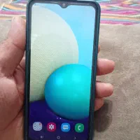 گوشی موبایل در حد نو به فروش میرسد