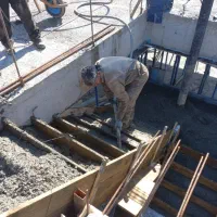 استخدام نیروی آرماتوربند و قالب بند