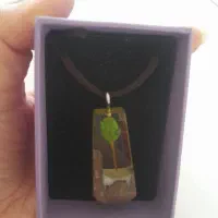 گردنبند و دست‌بند