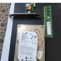 هارد ۵۰۰ گیگ سیگیت رم دو گیگ