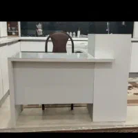 میز تحریر یا جزیره