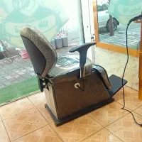 2عدد صندلی ارایشگاه مردانه در حد نو|آرایشگاه و سالنهای زیبایی|خوی, |دیوار