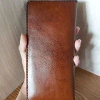 کیف پول دست‌دوز ، چرم طبیعی گاوی ، سفارشی و حکاکی