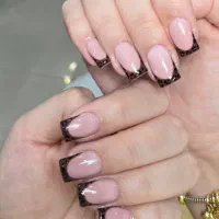 کاشت ناخن با ده سال سابقه