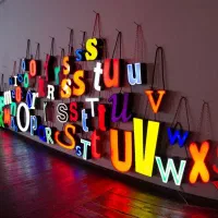 تابلو ساخت انواع تابلو چنلیوم LED روان و۰۰۰۰