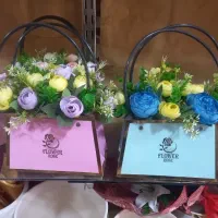 کادویی روز مادر|گل مصنوعی|کاشان, بهشتی|دیوار