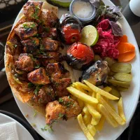 استخدام کانتر کار و کباب پز در رستوران