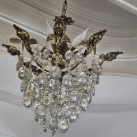 لوستر ۸ لامپ سالم و نو ۵،۸۰۰،۰۰۰ تومان