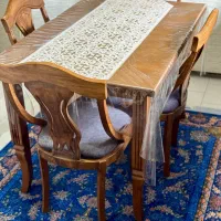 میز ناهار خوری شیک ۴ نفره چوبی با طراحی خاص