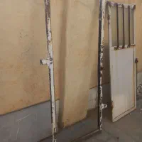 درب آهنی و توری و شیروانی در فرادنبه