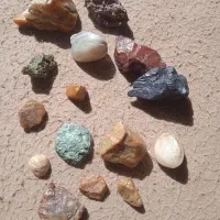 سلام کسی از این سنگ ها شناختی داره