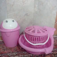 یک تشت، یک سطل و یک سبد بچه