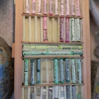 پاستل گچی خارجی دونه ای
