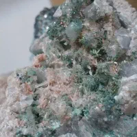 انواع کلوخه و گوهر سنگ دکوری و قابل تراش