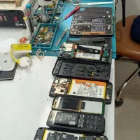 خرید گوشی های شکسته