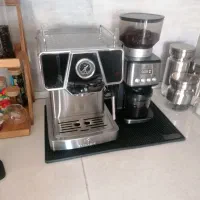 قهوه ساز و آسیاب کاملا سالم هست