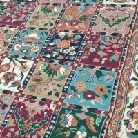 یک عدد فرش 9 متری در حد نو و سالم