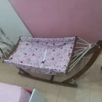 گهواره سنتی کاملآ نو استفاده نشده چوب راش|تخت و صندلی بچه|مسجد سلیمان, |دیوار