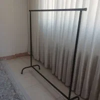 رگال لباس|بندرخت و رخت‌آویز|پاکدشت, حصار امیر|دیوار